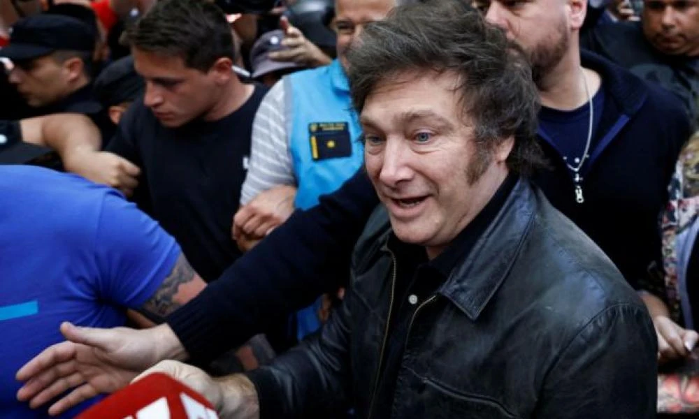 Ο βίος και η πολιτεία του Χαβιέρ Μιλέι ή αλλιώς «El Loco»: Από εκπαιδευτής ταντρικού σεξ, νέος πρόεδρος της Αργεντινής